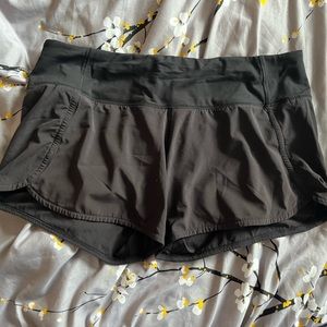 Lululemon black shorts